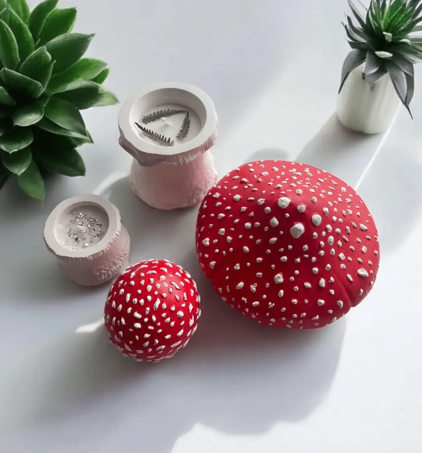 Dried Amanita muscaria Amanita ceramic pot candle — big pot — photo 3